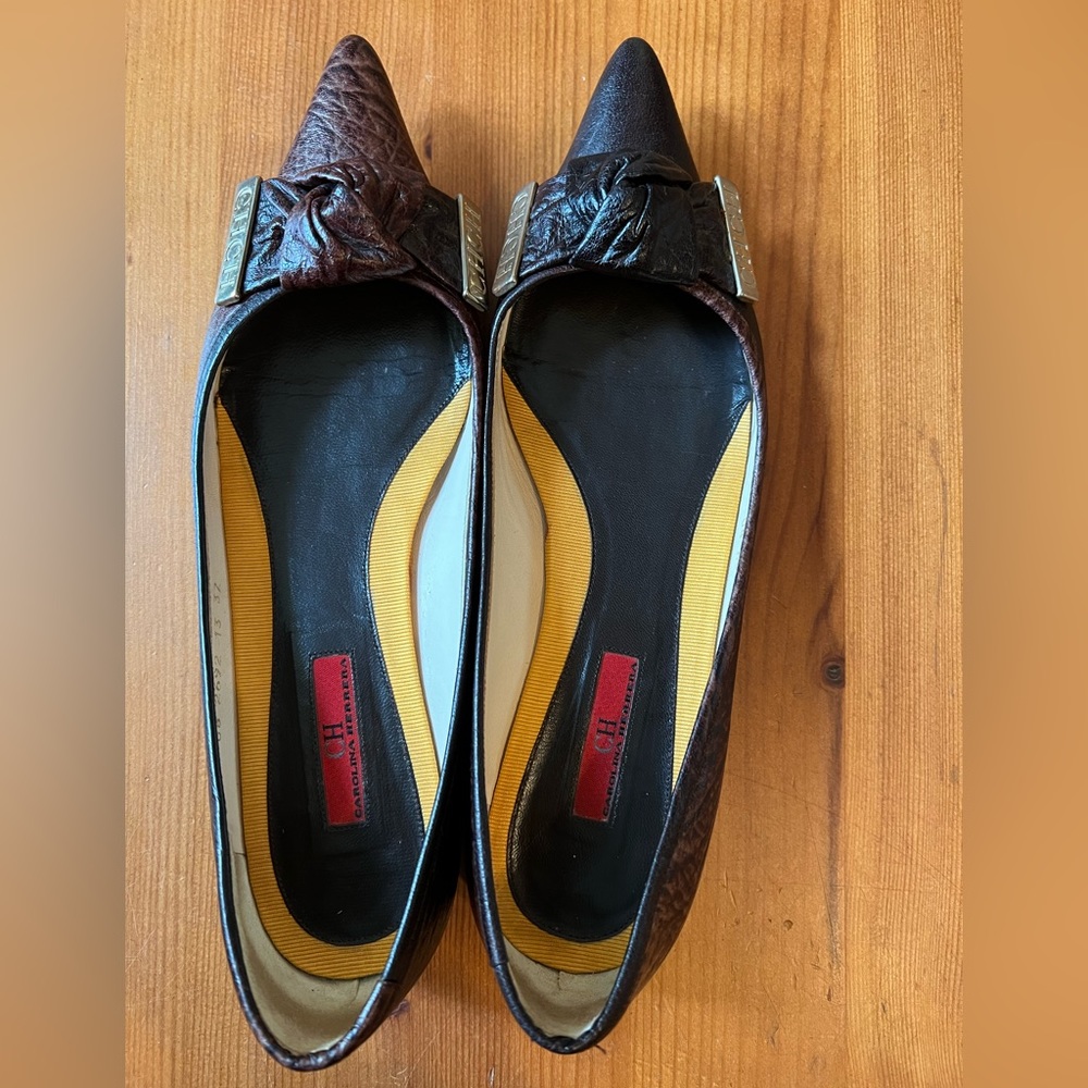 Carolina Herrera Brown and Black Pointed Toe Flats with Decorative Buckle